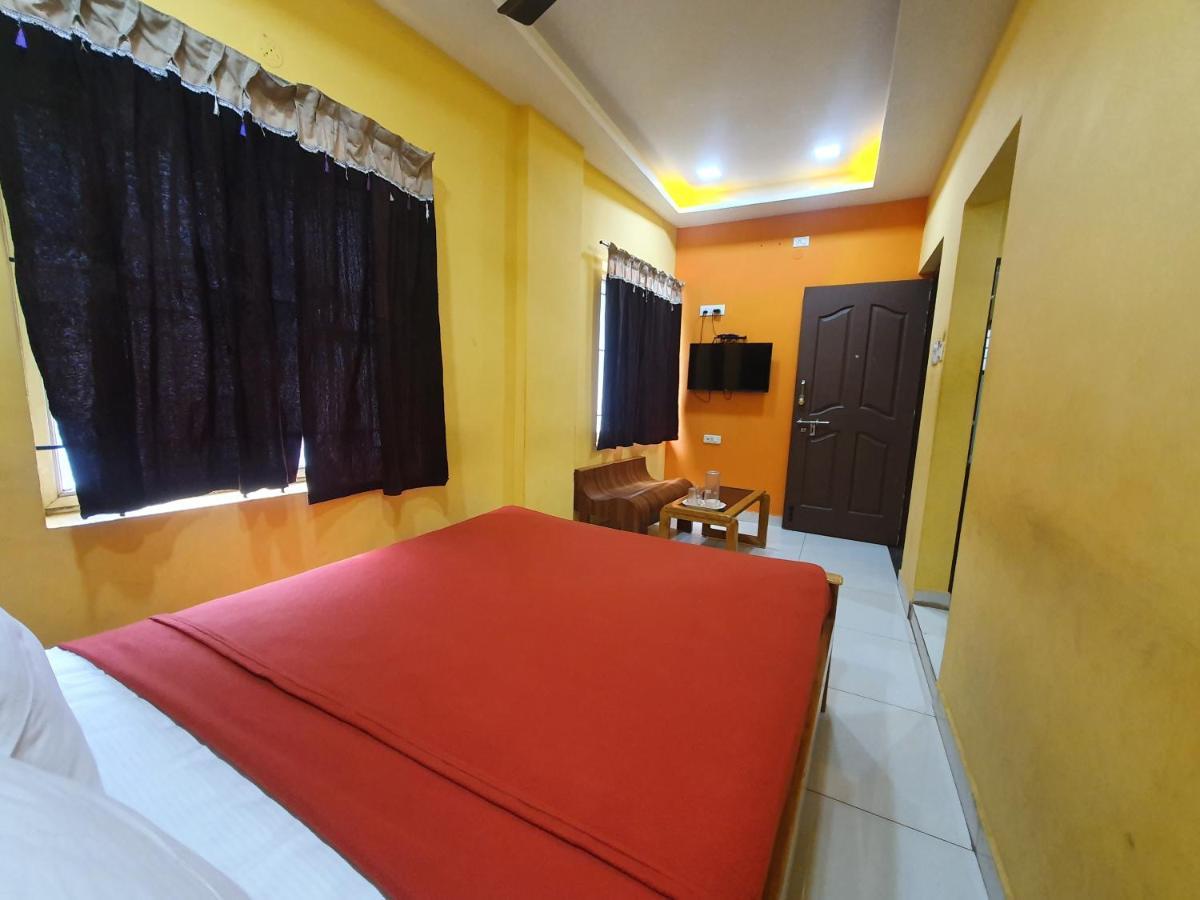 Le Hotel Host Tiruchirappalli Esterno foto