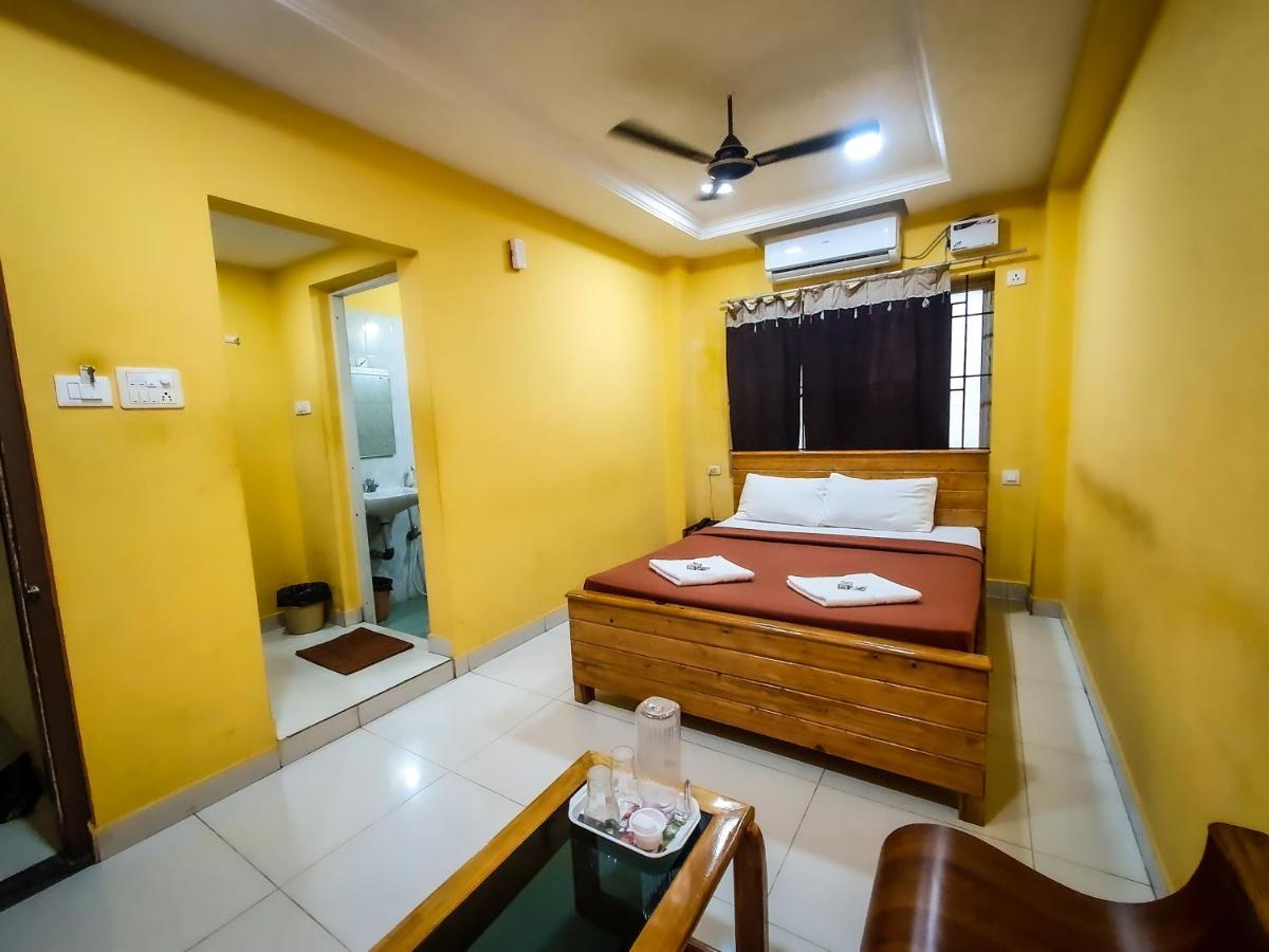 Le Hotel Host Tiruchirappalli Esterno foto