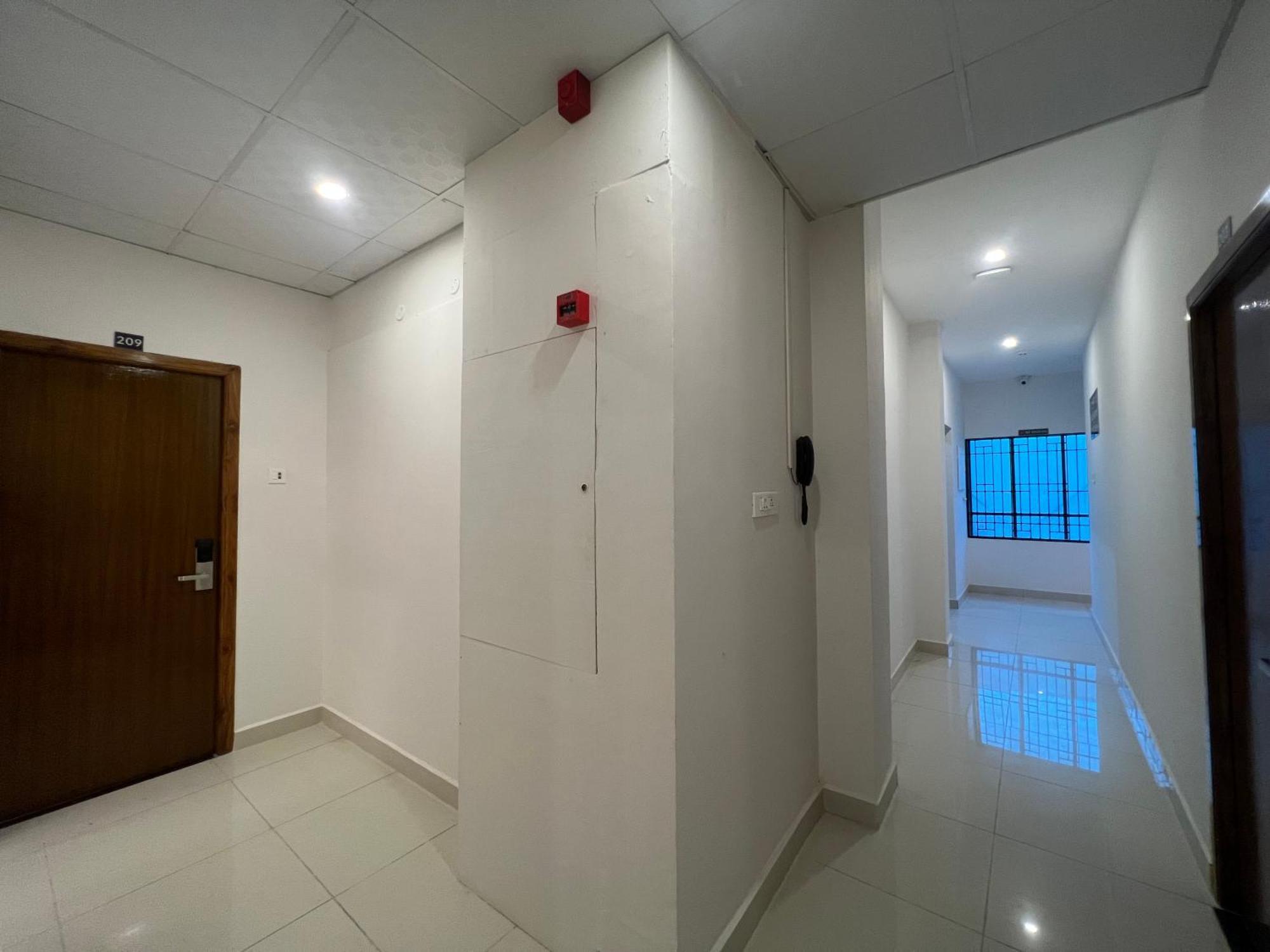 Le Hotel Host Tiruchirappalli Esterno foto