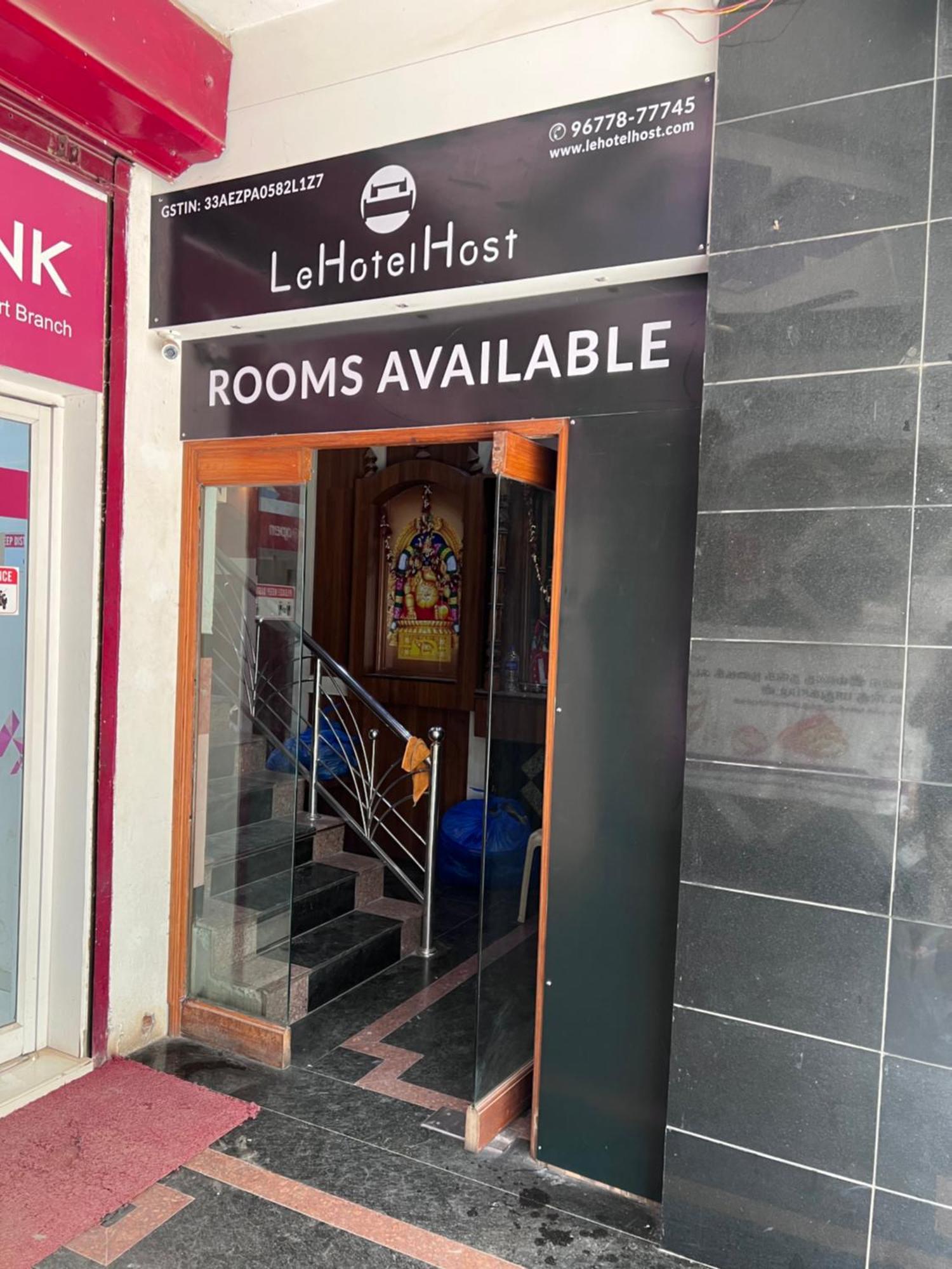 Le Hotel Host Tiruchirappalli Esterno foto